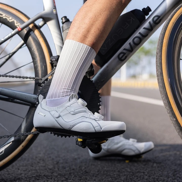 SANTIC ( サンティック ) ビンディングシューズ LU TUO CARBON ROAD SHOES ( ルー トゥオ カーボン ロード シューズ ) ホワイト 41 ( 26.2cm )