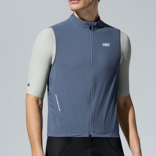 MBO ( �G���r�[�I�[ ) �x�X�g�E�W�� V125 MEN'S PREMIUM LIGHTWEIGHT WIND VEST ( �����Y �v���~�A�� ���C�g�E�F�C�g �E�B���h �x�X�g ) �X�`�[�� �u���[ M