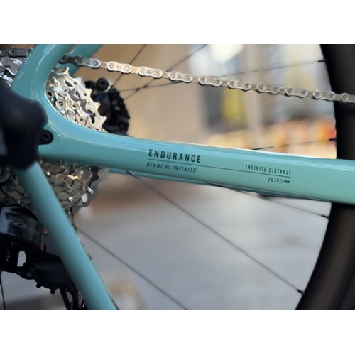 BIANCHI ( �r�A���L ) ���[�h�o�C�N INFINITO 105 12S ( �C���t�B�j�b�g 105 12S ) �`�F���X�e/�u���b�N�t���O���b�V�[ 55 ( �g���ڈ�175cm�O�� )