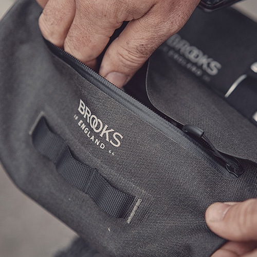 BROOKS ( ブルックス ) フロントバッグ/ハンドルバッグ SCAPE HANDLEBAR POUCH ( スケープ ハンドルバー ポーチ )  マッドグリーン | 自転車・パーツ・ウェア通販 | ワイズロードオンライン