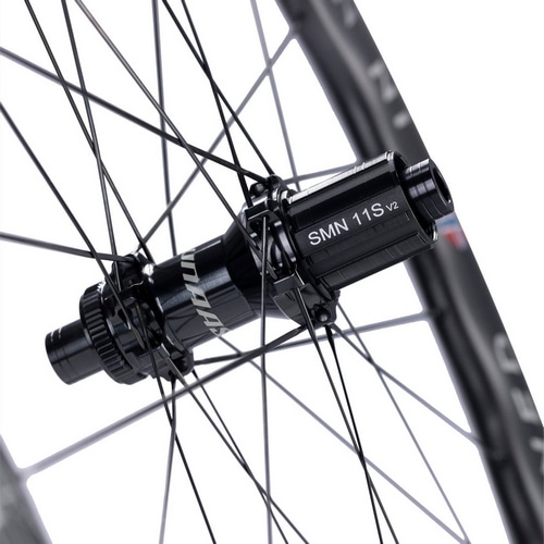 WINSPACE ( �E�B���X�y�[�X ) ���[�h�o�C�N�p�z�C�[��(�f�B�X�N�u���[�L�p) UNAAS HARD 2 ( �E�i�X �n�[�h2 ) �}�X �}�g���b�N�X �O��Z�b�g / �V�}�mHG / 700C(622-����21.4mm)[�^�C�����ڈ�:25-28mm]