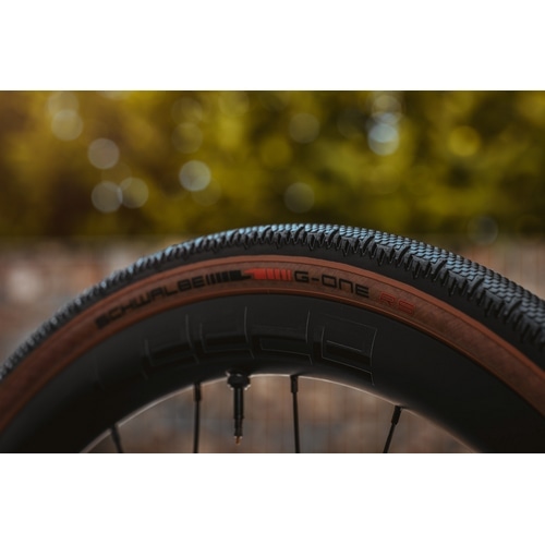 SCHWALBE ( �V�������x ) �`���[�u���X�^�C�� �V�������x �W�[���� R �g�����X�y�A�����g 650X45B ( 584 )