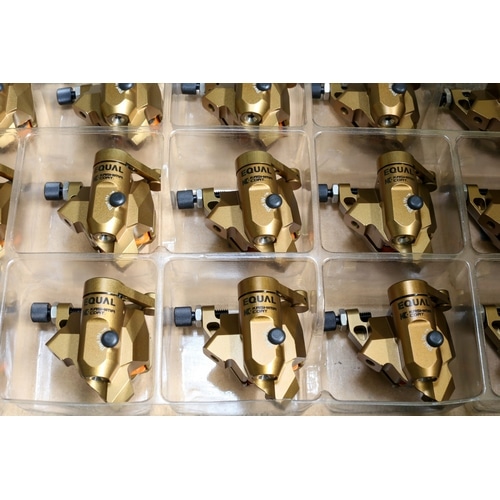 GROWTAC ( �O���[�^�b�N ) EQUAL ( �C�R�[�� ) �@�B���f�B�X�N�u���[�L�L�����p�[ �t���Z�b�g �t���b�g�}�E���g �J�V�}�R�[�g
