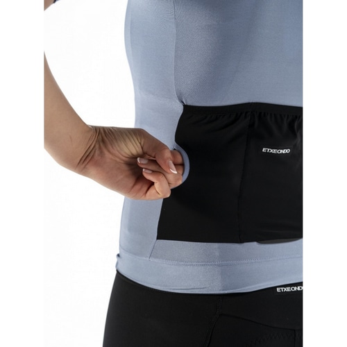 ETXE-ONDO ( エチェオンド ) 半袖ジャージ WOMEN ALDA METALIC S/S JERSEY ( ウィメンズ アルダ メタリック ショートスリーブジャージ ) パールグレー XXS レディース