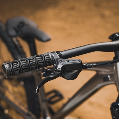 GIANT ( WCAg ) LbYoCN STP 26 ( GXeBs[ 26 ) ^bNubN 340 iKg140-160cmj