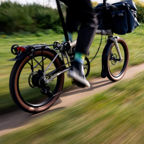 BROMPTON ( uvg ) ܂肽ݎ] G Line with Roller Frame ( GC [[t[ t ) 8-speed gC_Xg zCg M (gڈ168-183cm)