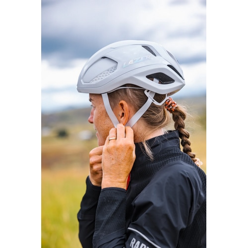 LAZER ( ���[�U�[ ) �X�|�[�c�w�����b�g VENTO KinetiCore AF ( ���F���g �L�l�e�B�R�A �A�W�A���t�B�b�g ) �s���A�z���C�g L ( 58-61cm )