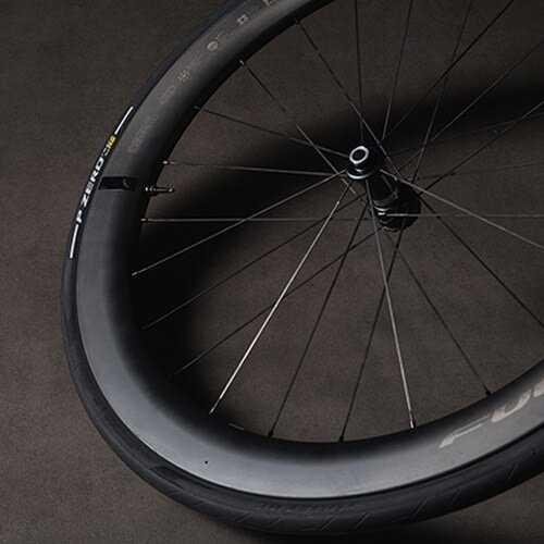 PIRELLI ( ピレリ ) チューブレスタイヤ P ZERO RACE RS TLR SPEEDCORE