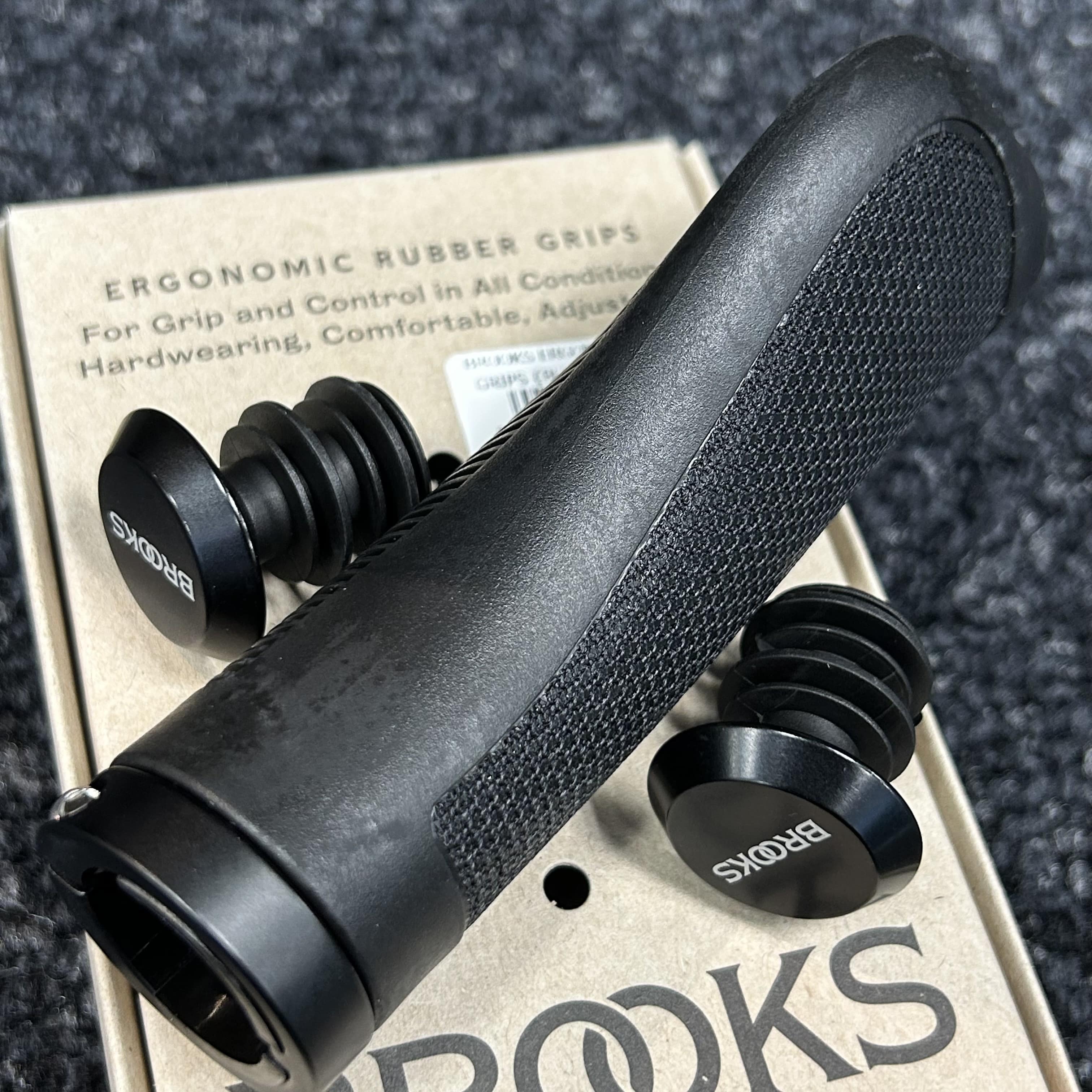 BROOKS ( ブルックス ) グリップ ERGONOMIC RUBBER GRIPS ( エルゴノミック ラバー グリップ ) ブラック 130/130