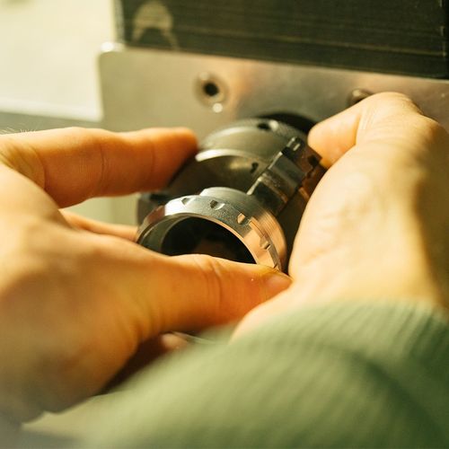 WOLFTOOTH ( ウルフトゥース ) BB(ボトムブラケット) BSA BOTTOM BRACKET ウルトラバイオレットパープル 24mm for Shimano