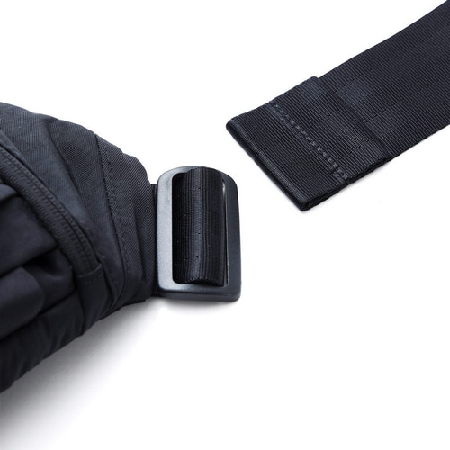 CHROME ( クローム ) ショルダーバッグ他(ダッフル、ブリーフケース、ワンハンドル、キャリーバッグ) BOT FLAP SLING 8L ( ボット フリップ スリング 8L ) ブラッククリンクル 8L
