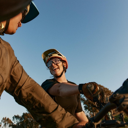 CANNONDALE ( Lmf[ ) X|[cwbg TRACT ADULT HELMET ( gNg A_g wbg ) Fire Hydrant Red ( t@CA nChg bh ) MD (: 55-59cm)