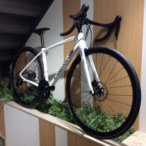 KHODAABLOOM ( コーダーブルーム ) ロードバイク FARNA DISC ( ファーナ ディスク ) SHIMANO 105 R7020 お茶の水店オリジナル完成車 マットホワイト 430 (適応身長目安160-165p前後)
