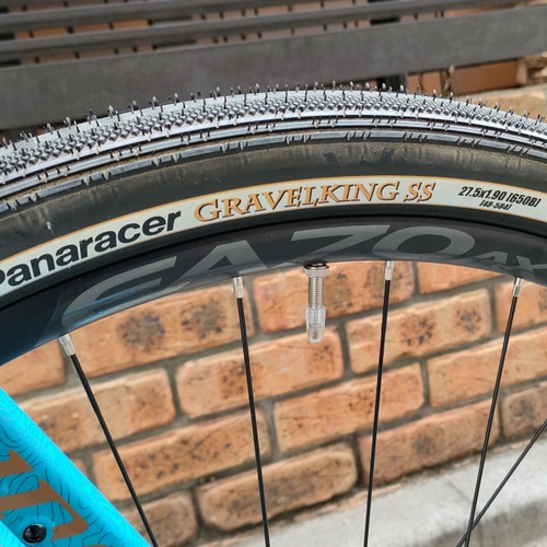 【上野本館オリジナル完成車】 NINER ( ナイナー ) グラベルロード RLT 9 ALLOY GRX RX810組 アズールブルー / ブロンズ 50 (身長目安165cm前後)