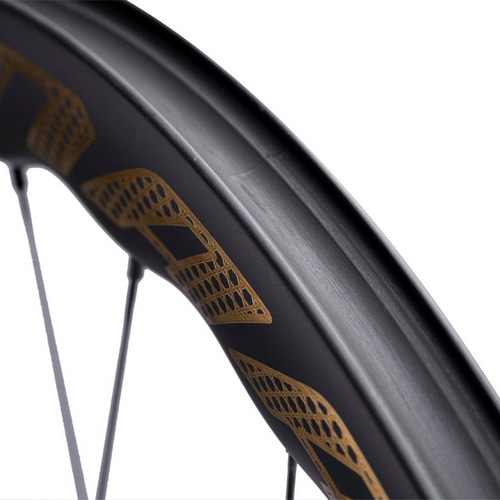 WINSPACE ( �E�B���X�y�[�X ) ���[�h�o�C�N�p�z�C�[��(�f�B�X�N�u���[�L�p) UNAAS HARD 2 ( �E�i�X �n�[�h2 ) �S�[���h �G���u���� �O��Z�b�g / �V�}�mHG / 700C(622-����21.4mm)[�^�C�����ڈ�:25-28mm]