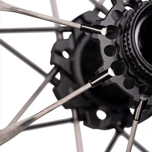 WINSPACE ( �E�B���X�y�[�X ) ���[�h�o�C�N�p�z�C�[��(�f�B�X�N�u���[�L�p) UNAAS PRO 2 ( �E�i�X �v�� 2 ) UD �O���X �O��Z�b�g / �V�}�mHG / 700C(622-����21.4mm)[�^�C�����ڈ�:25-28mm]