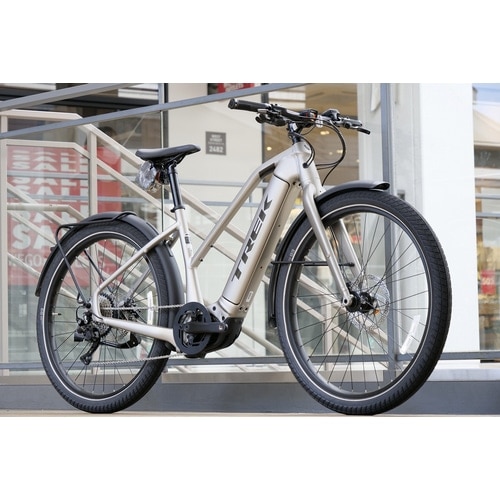【美品】走行距離230キロTREKトレックe−bike電動自転車ALLANT+8