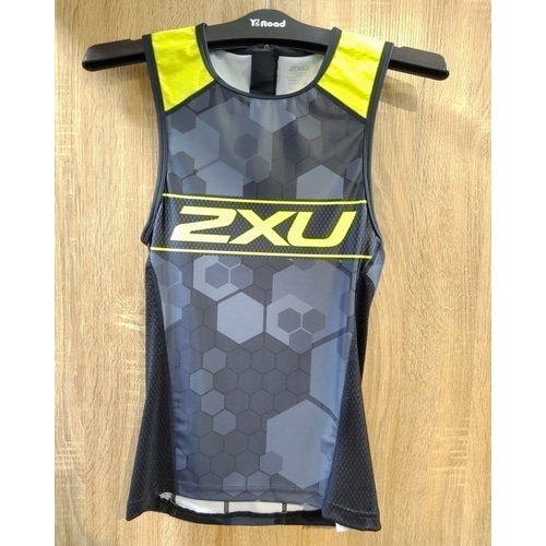 2XU ( ツータイムズユー ) 半袖ジャージ ノースリーブ X-VENT REAR ZIP TRI TOP ( X-ヴェント リア ジップ トライ トップ ) BHC / イエロー S 