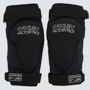 OAKLEY ( �I�[�N���[ ) �v���e�N�^�[ DROP IN RZ-LABS KNEE GUARD ( �h���b�v�C�� RZ-LABS �j�[�K�[�h ) �u���b�N�A�E�g M/L