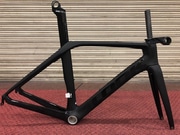 LOOK ( ���b�N ) ���[�h�t���[�� 795 BLADE RS ���{�� �A�E�g���b�g �t���J�[�{���}�b�g XS