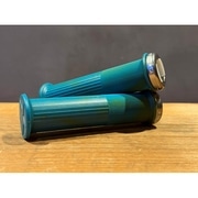 UN AUTHORIZED ( �A���I�[�\���C�Y�h ) �O���b�v 110 NEVER EVER GRIP ULTRASLIM ( UA 110 �l�o�[�G�o�[�O���b�v �E���g���X���� ) �u���[/�O���[��