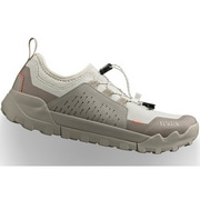 fi'zi:k ( �t�B�W�[�N ) �V���[�Y ERGOLACE 2 FLAT ( �G���S���[�X 2 �t���b�g ) �I�t�z���C�g 41.0 ( 26.4cm )