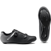 NORTH WAVE ( �m�[�X�E�F�[�u ) �r���f�B���O�V���[�Y CORE PLUS 2 WIDE ( �R�A�v���X 2 ���C�h ) �u���b�N/�V���o�[ 45 ( 29.0cm ) �A�E�g���b�g