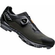 DMT ( �f�B�[�G���e�B�[ ) �r���f�B���O�V���[�Y KM4 ( �P�[�G��4 ) �u���b�N/�O���[�� 44 (��28.1cm)