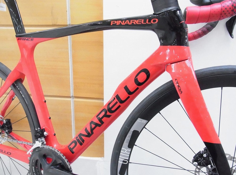 PINARELLO ( ピナレロ ) ロードバイク PRINCE DISK ( プリンス ディスク ) 105 11S 船橋店カスタム完成車  B212R ラディアント レッド 53 (適応身長目安175cm前後) | 自転車・パーツ・ウェア通販 | ワイズロードオンライン