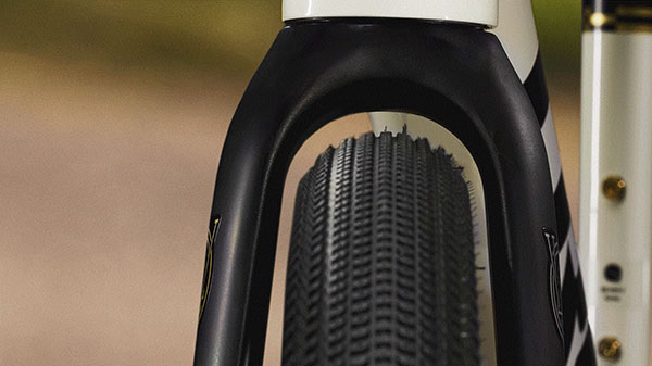 TREK DOMANE AL�V���[�Y